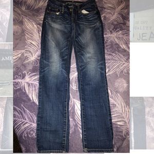 AE Super Stretch SKINNY Jeans Size 0 Short.